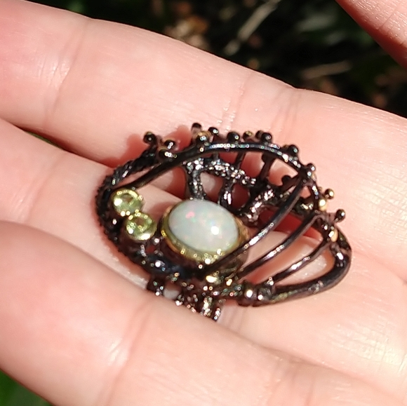 Natural opal peridot  sterling artistic ring - Picture 2 of 8